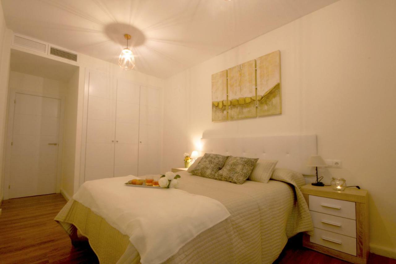 Apartamento Vacacional Carmona Apartment ภายนอก รูปภาพ
