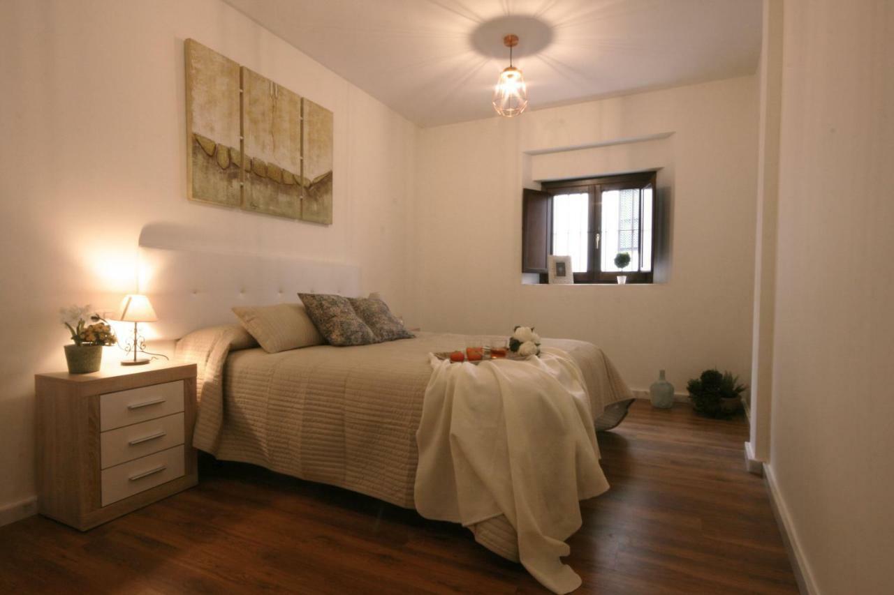 Apartamento Vacacional Carmona Apartment ภายนอก รูปภาพ