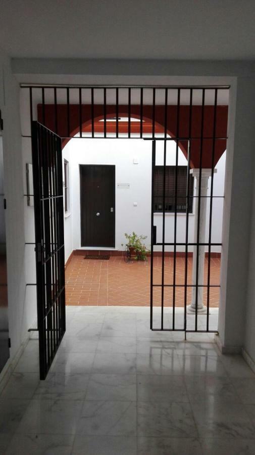 Apartamento Vacacional Carmona Apartment ภายนอก รูปภาพ